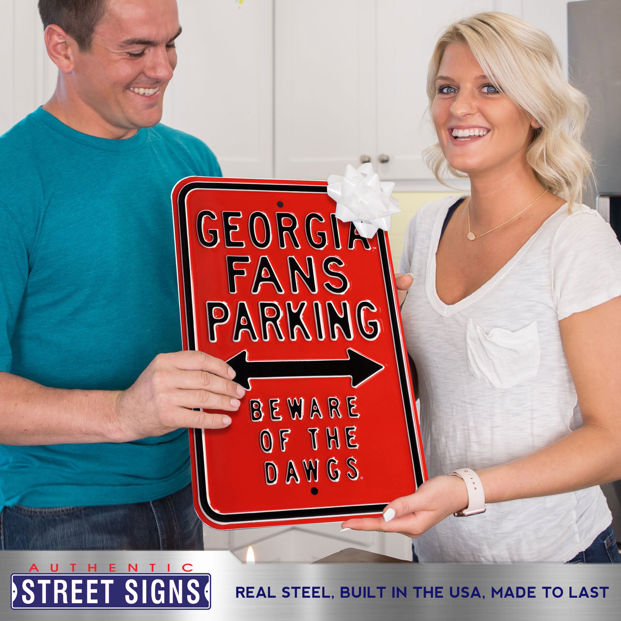 Georgia Bulldogs - BEWARE OF THE DAWGS - Embossed Steel Parking Sign